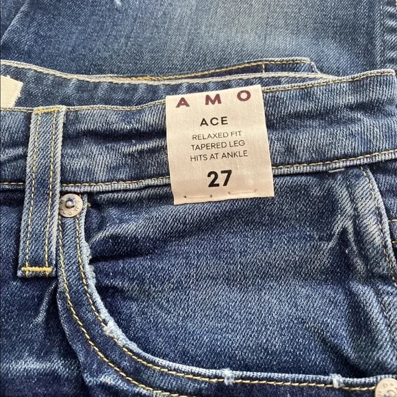 AMO ACE Relaxed Fit Tapered Leg Jean Ankle Length Field trip Wash NWT - Picture 2 of 5